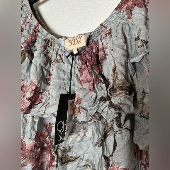 NWT Chaser Off Shoulder Bloom Heirloom Floral
Blouse - Picture 5 of 6